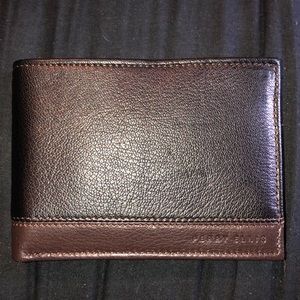 Perry Ellis wallet